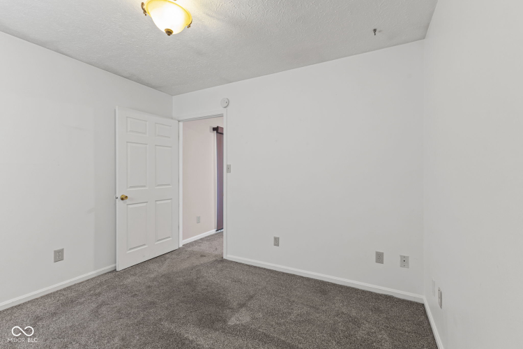 Listing Image 30