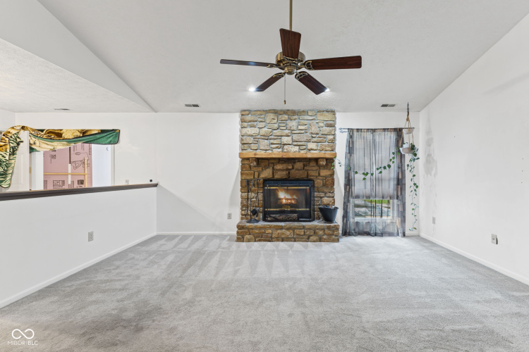 Listing Image 45