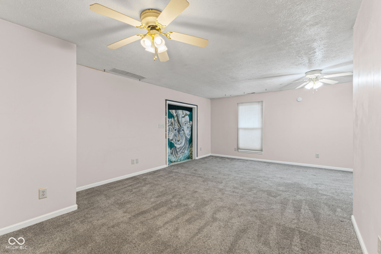 Listing Image 58