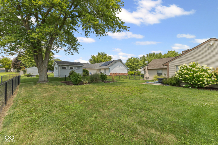 Listing Image 7