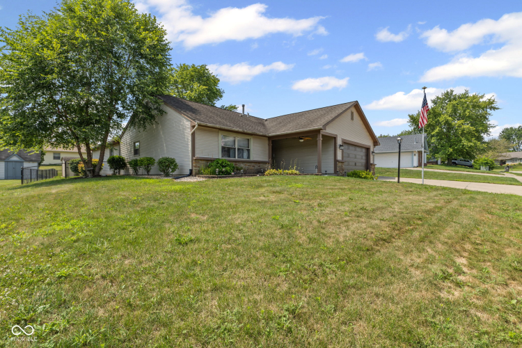 Listing Image 8