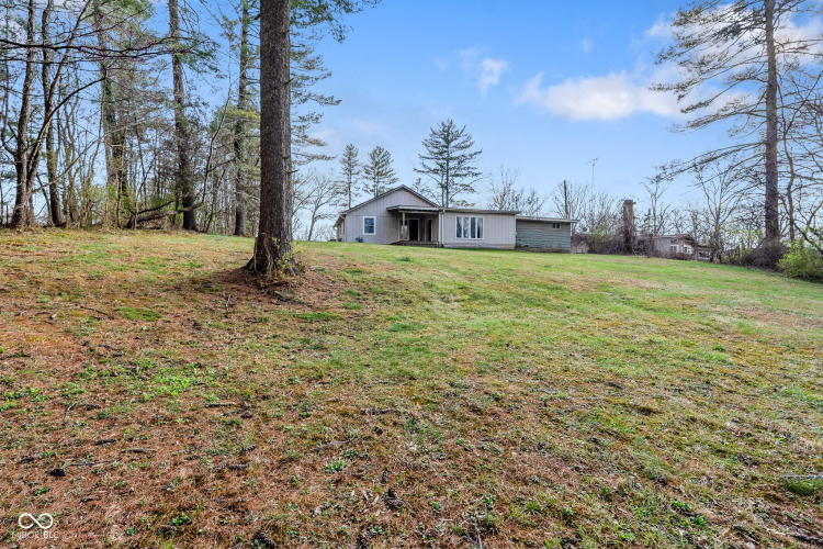 Listing Image 4