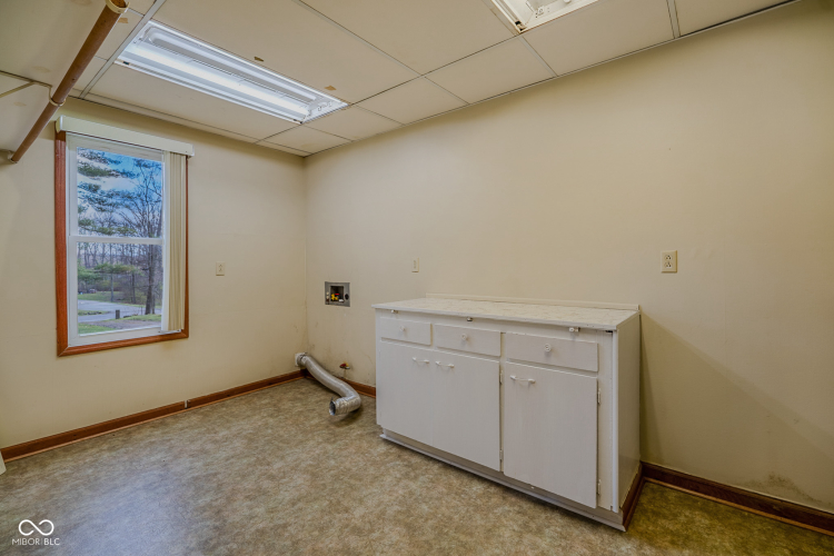 Listing Image 33