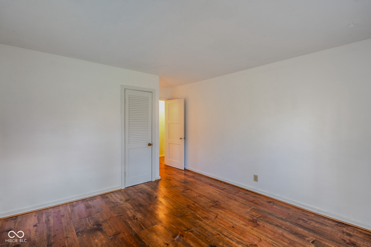Listing Image 51