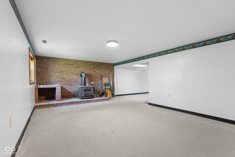 Listing Image 28