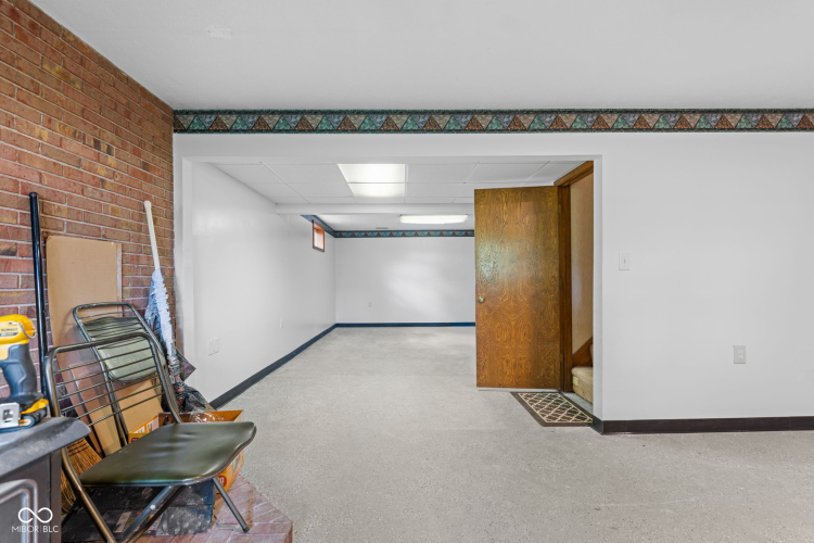 Listing Image 29