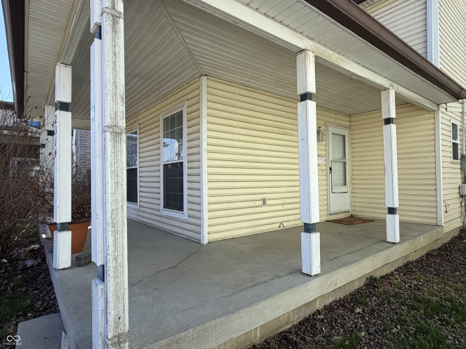 Listing Image 3