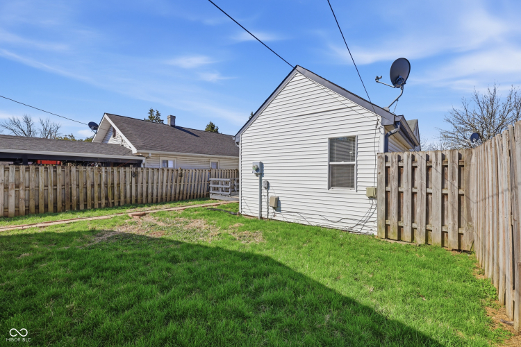 Listing Image 19