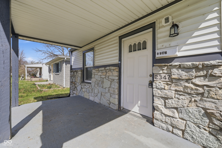 Listing Image 3