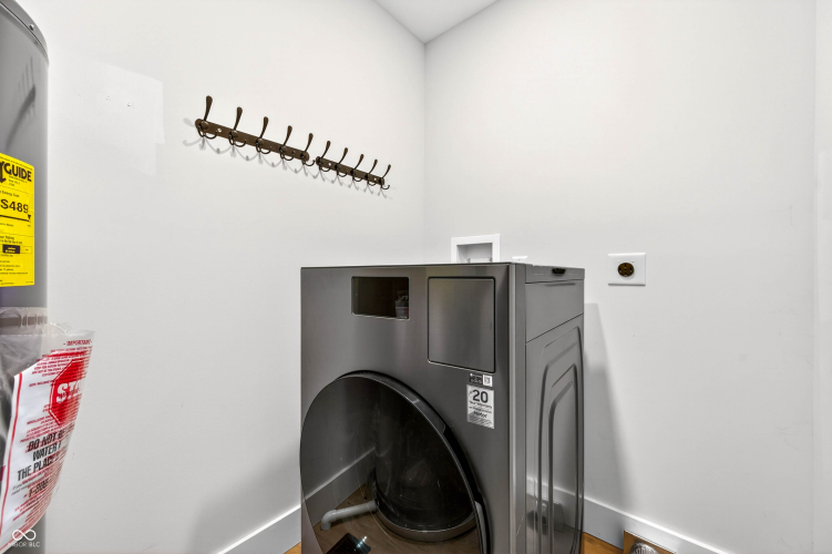 Listing Image 15