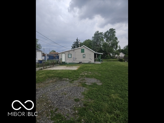 Listing Image 3
