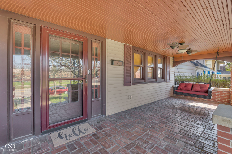 Listing Image 5