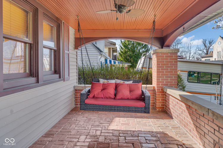 Listing Image 6