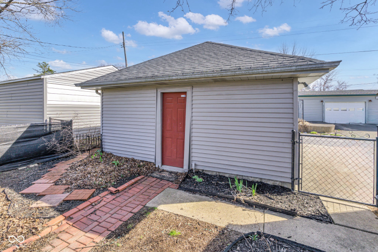 Listing Image 64