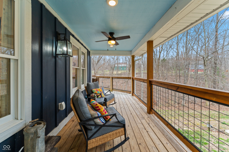 Listing Image 4