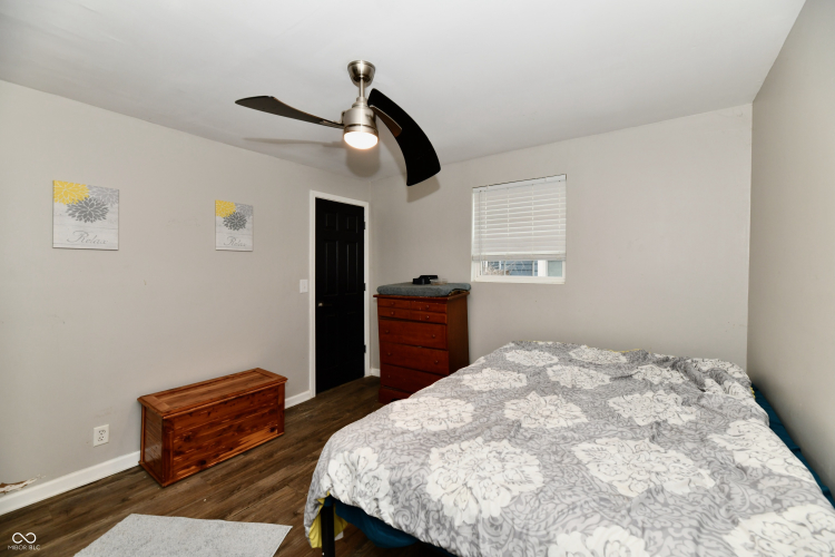 Listing Image 18