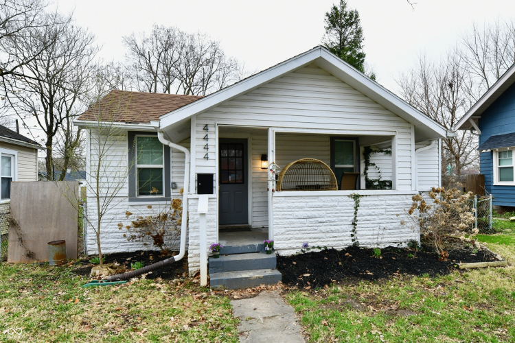 Listing Image 4