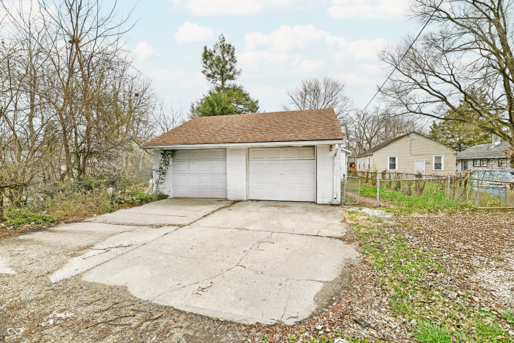 Listing Image 33