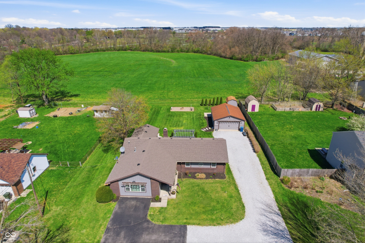 Listing Image 64