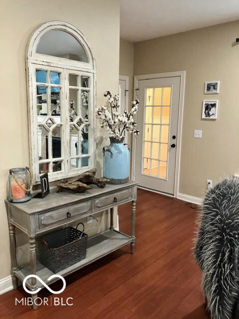 Listing Image 4