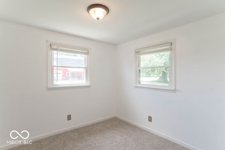 Listing Image 37