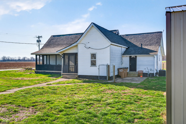 Listing Image 11