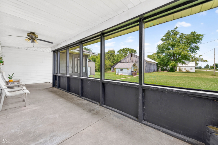 Listing Image 17