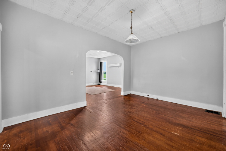 Listing Image 35