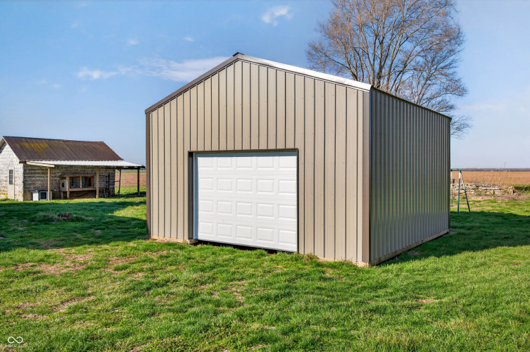 Listing Image 5