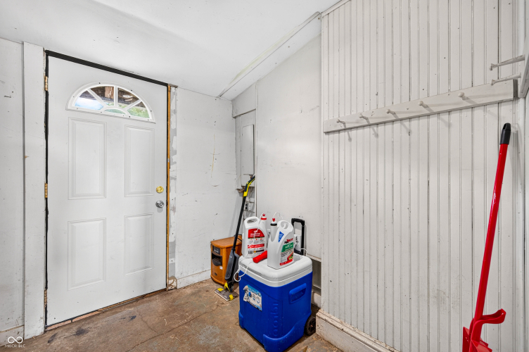 Listing Image 52