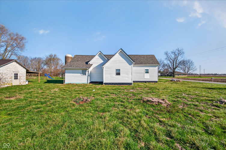 Listing Image 7