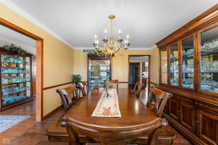 Listing Image 13