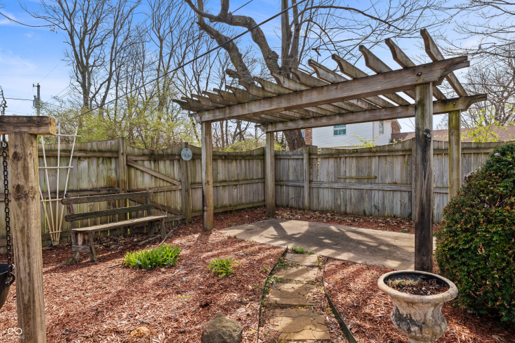Listing Image 79