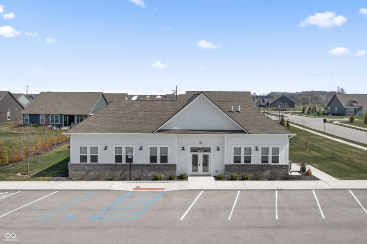 Listing Image 79