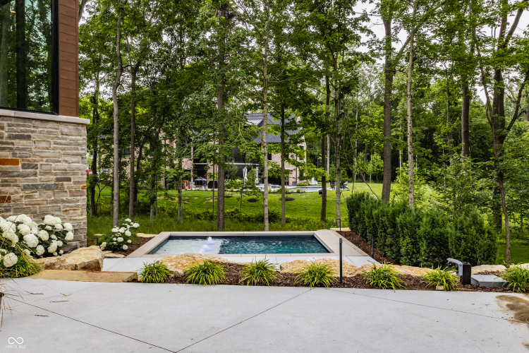Listing Image 81