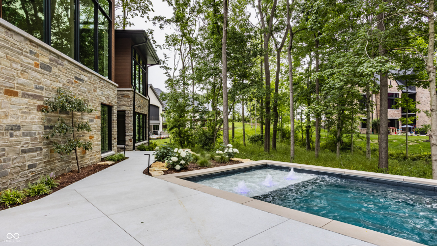 Listing Image 83
