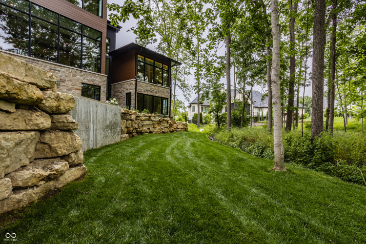 Listing Image 89