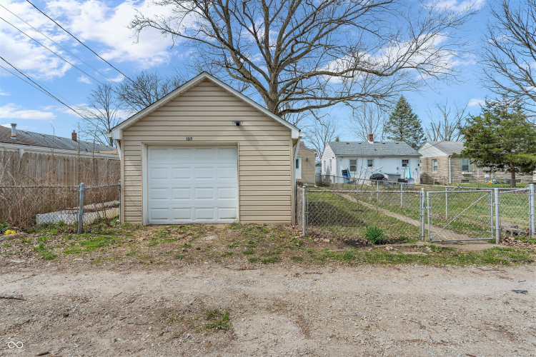 Listing Image 16