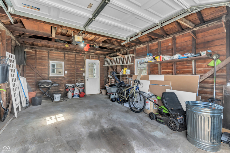Listing Image 17