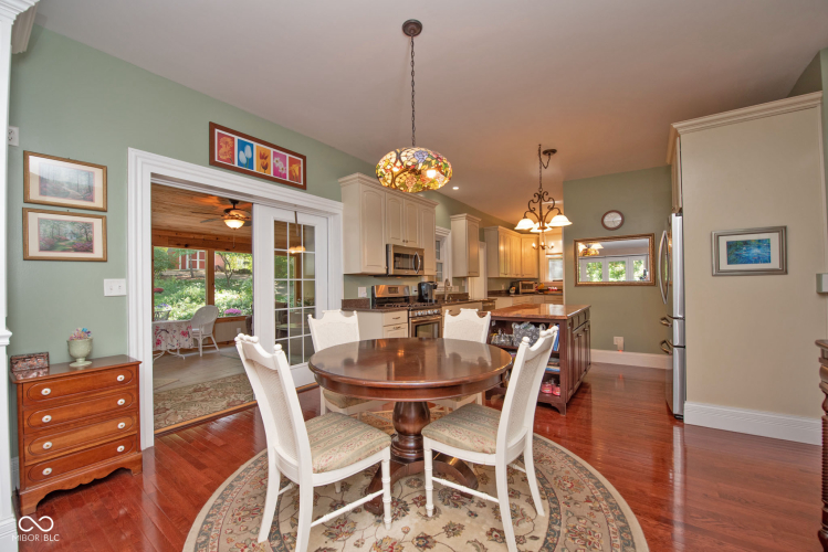 Listing Image 14