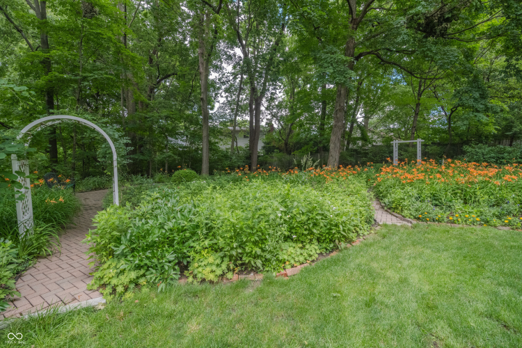 Listing Image 52