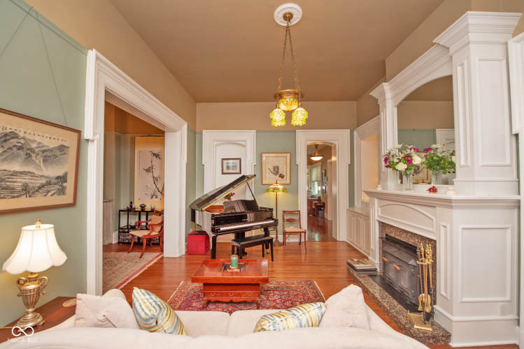 Listing Image 10