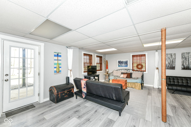 Listing Image 25