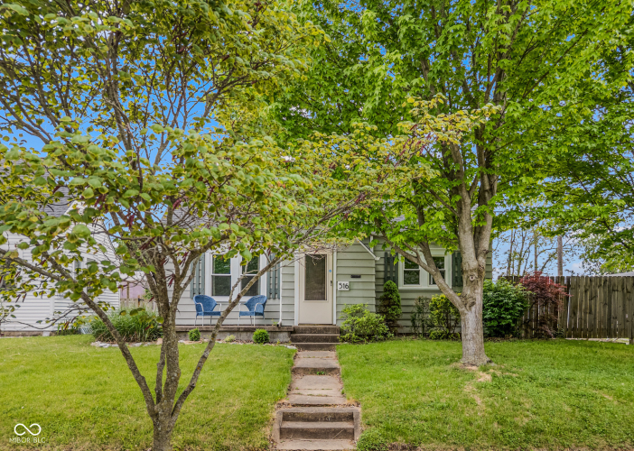 Listing Image 3