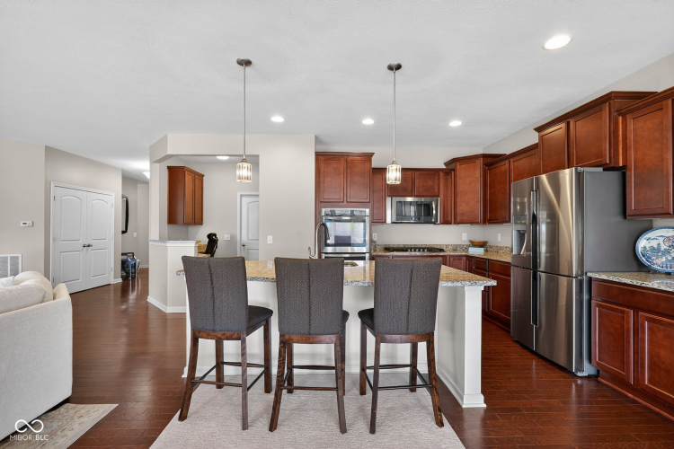 Listing Image 15