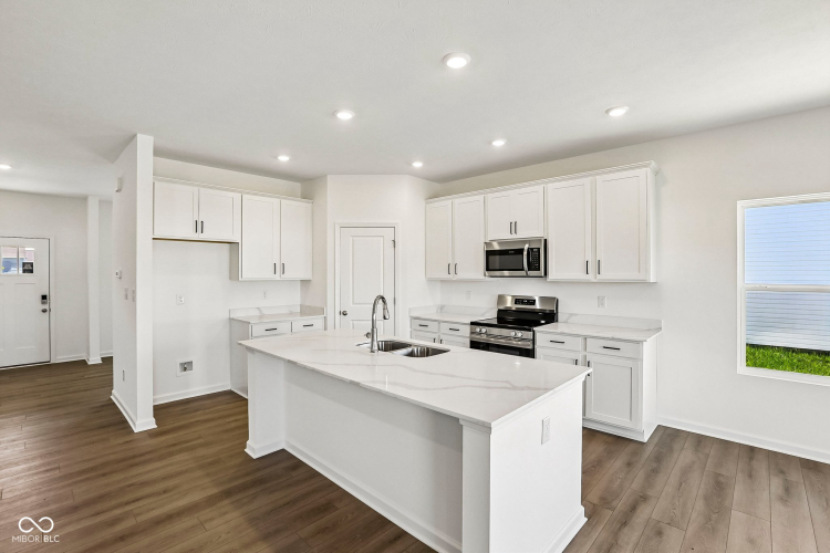 Listing Image 13