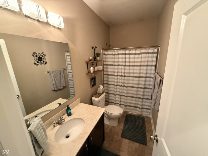 Listing Image 30