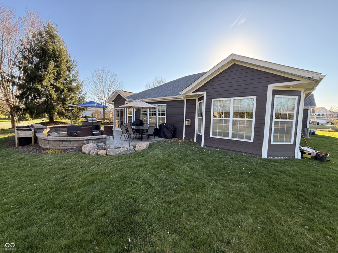 Listing Image 44