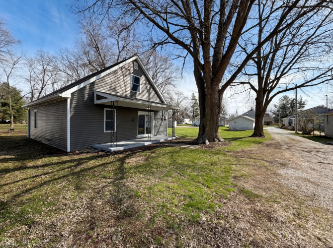 Listing Image 7