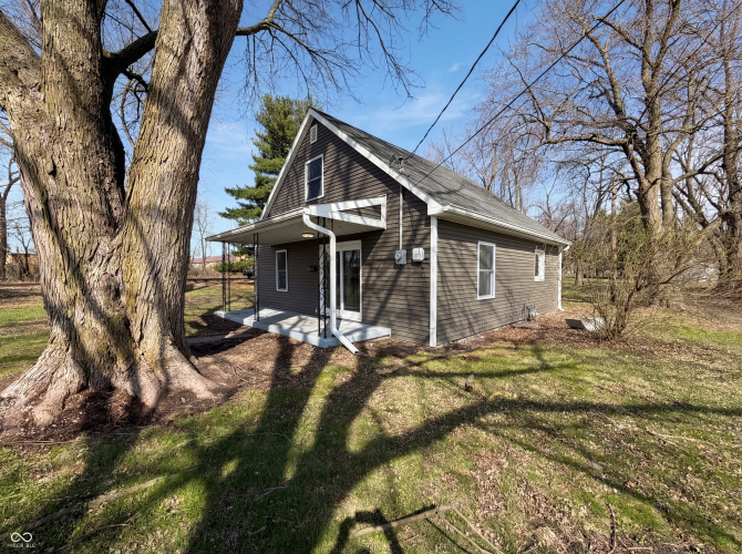 Listing Image 8